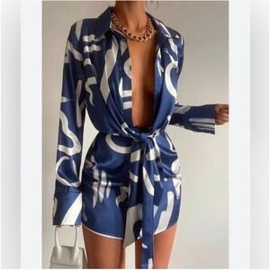 NWT Runaway The Label Blue White‎ Abstract Satin Tie Front Mini Shirt Dress Sz M